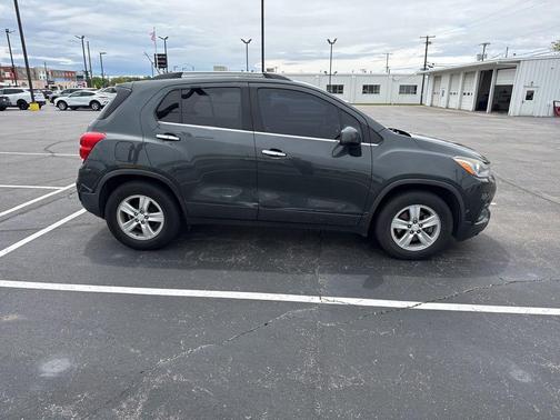 Nightfall Gray Metallic 2018 Chevrolet Trax LT