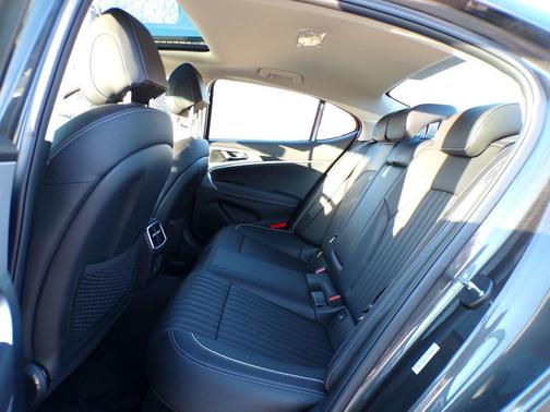 2026 Genesis G70 2.5T AWD Prestige