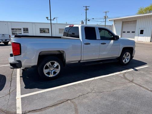 Silver Ice Metallic 2018 Chevrolet Silverado 1500 Custom