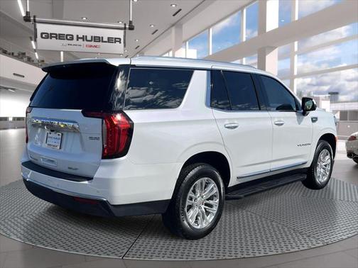 2023 GMC Yukon SLT