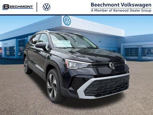 Deep Black Pearl 2026 Volkswagen Taos SE