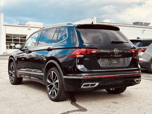 2022 Volkswagen Tiguan 2.0T SEL R-Line 4MOTION