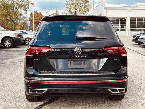 2022 Volkswagen Tiguan 2.0T SEL R-Line 4MOTION