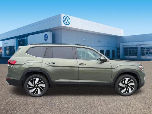Avocado Green Pearl 2026 Volkswagen Atlas 2.0T SE w/Technology 4MOTION