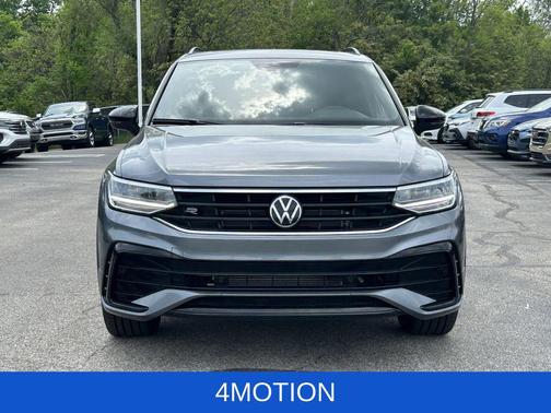 Platinum Gray Metallic 2024 Volkswagen Tiguan 2.0T SE R-Line Black 4MOTION