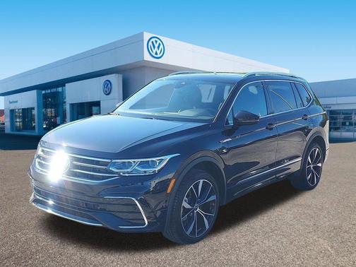 Deep Black 2023 Volkswagen Tiguan 2.0T SEL R-Line 4MOTION
