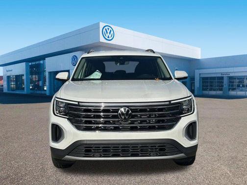 White Pearl 2026 Volkswagen Atlas 2.0T SE
