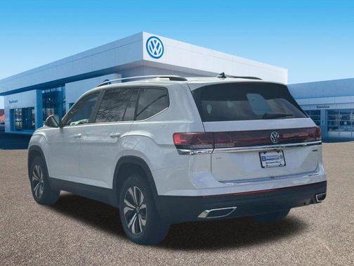 White Pearl 2026 Volkswagen Atlas 2.0T SE