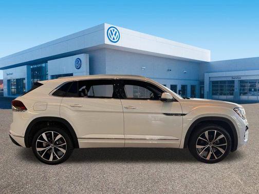 2026 Volkswagen Atlas Cross Sport 2.0T SEL Premium