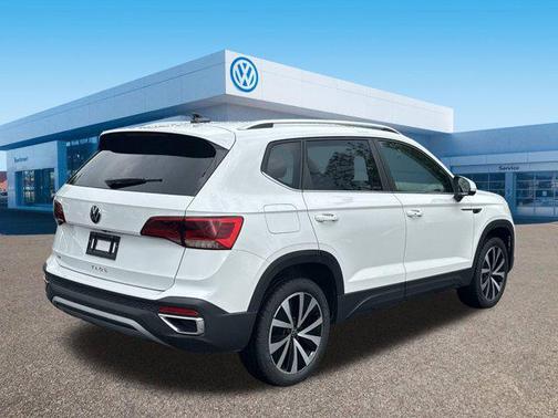 2024 Volkswagen Taos SE