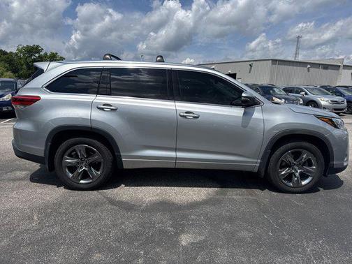 2017 Toyota Highlander Limited Platinum