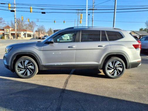 2025 Volkswagen Atlas 2.0T SEL