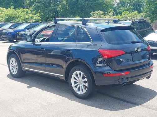 Black 2014 Audi Q5 2.0T Premium