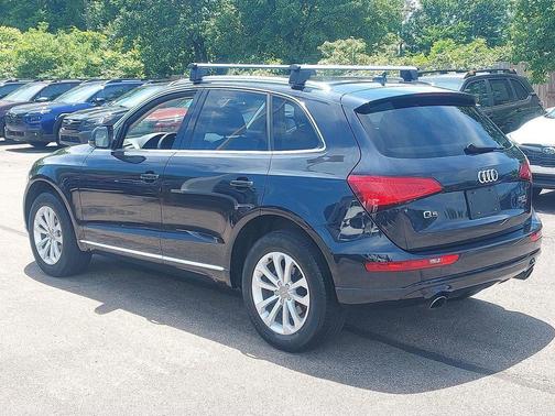 Black 2014 Audi Q5 2.0T Premium