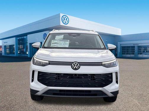 White 2026 Volkswagen Tiguan 2.0T SE 4MOTION