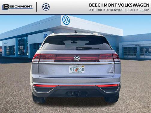 2024 Volkswagen Atlas Cross Sport 2.0T SE w/Technology 4MOTION