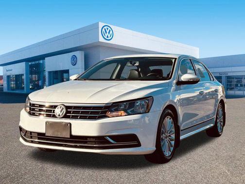 2016 Volkswagen Passat 1.8T SE