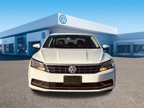 2016 Volkswagen Passat 1.8T SE