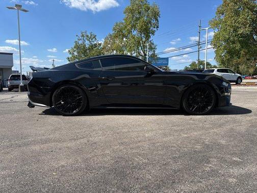 2020 Ford Mustang EcoBoost