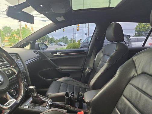 2015 Volkswagen Golf GTI 2.0T SE 4-Door