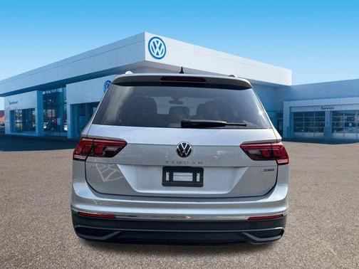 2024 Volkswagen Tiguan 2.0T SE 4MOTION