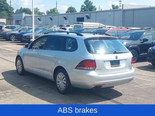Reflex Silver Metallic 2013 Volkswagen Jetta SportWagen S