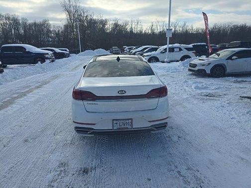 2020 Kia Cadenza Limited