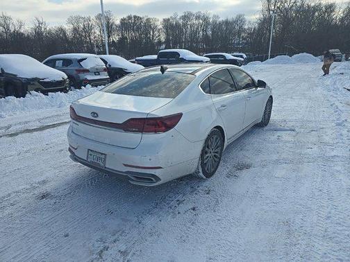 2020 Kia Cadenza Limited