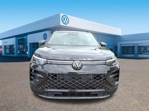 2025 Volkswagen Tiguan 2.0T SE R-Line Black 4MOTION