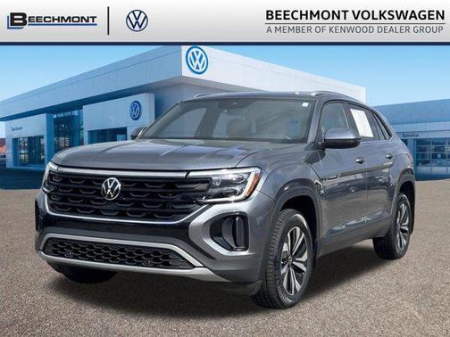 Platinum Gray Metallic 2024 Volkswagen Atlas Cross Sport 2.0T SE