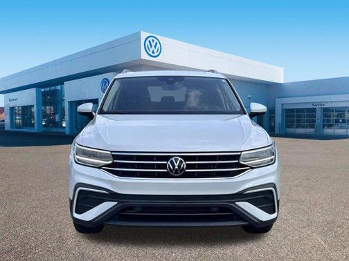 Opal White 2023 Volkswagen Tiguan 2.0T SE