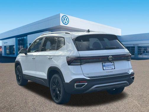 2026 Volkswagen Taos SE