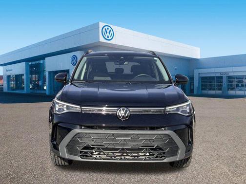 2025 Volkswagen Taos 1.5T SE Black