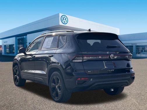 2025 Volkswagen Taos 1.5T SE Black