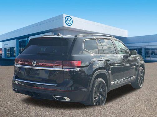 2026 Volkswagen Atlas 2.0T SE w/Technology 4MOTION