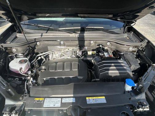 2026 Volkswagen Atlas 2.0T SE w/Technology 4MOTION