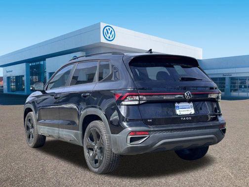2025 Volkswagen Taos 1.5T SE Black