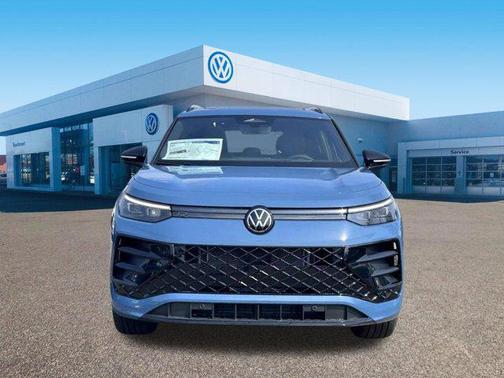 Blue 2026 Volkswagen Tiguan 2.0T SE R-Line Black 4MOTION