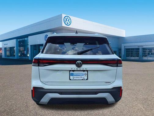 2025 Volkswagen Tiguan 2.0T SE 4MOTION