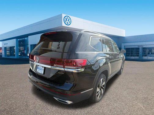 Deep Black Pearl 2026 Volkswagen Atlas 2.0T SEL