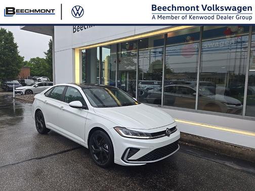 Opal White Pearl 2026 Volkswagen Jetta 1.4T SE