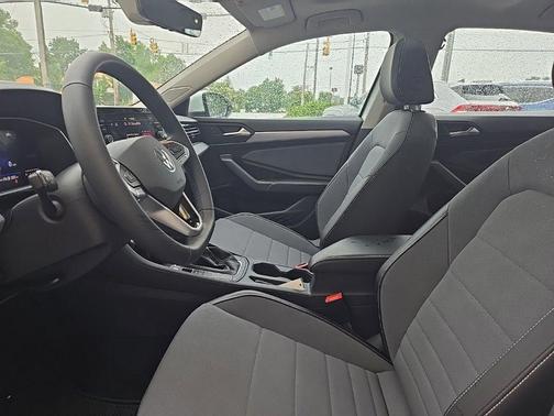 Opal White Pearl 2026 Volkswagen Jetta 1.4T SE