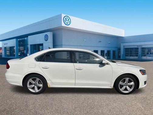 2012 Volkswagen Passat 2.5 SE