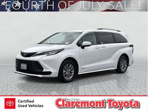 2021 Toyota Sienna LE