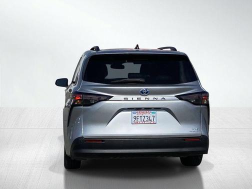 Celestial Silver Metallic 2023 Toyota Sienna XLE