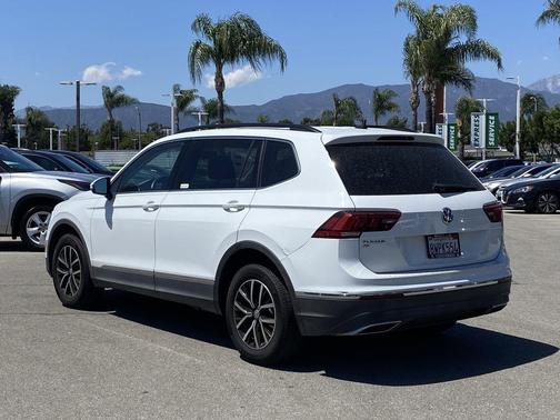 Pure White 2021 Volkswagen Tiguan 2.0T SE