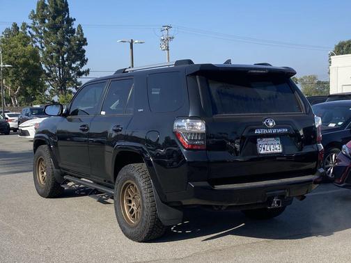 Midnight Black Metallic 2022 Toyota 4Runner SR5 Premium