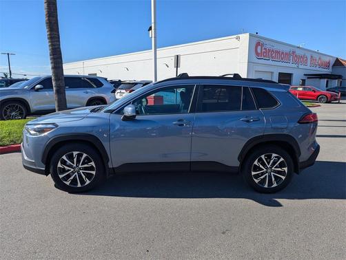 2024 Toyota Corolla Cross XLE