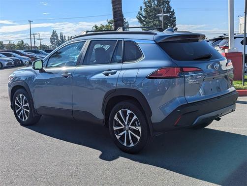 2024 Toyota Corolla Cross XLE