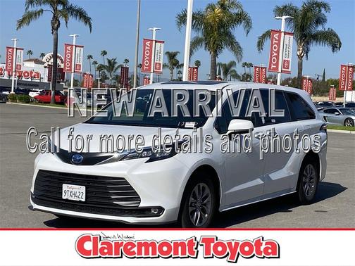 2025 Toyota Sienna XLE